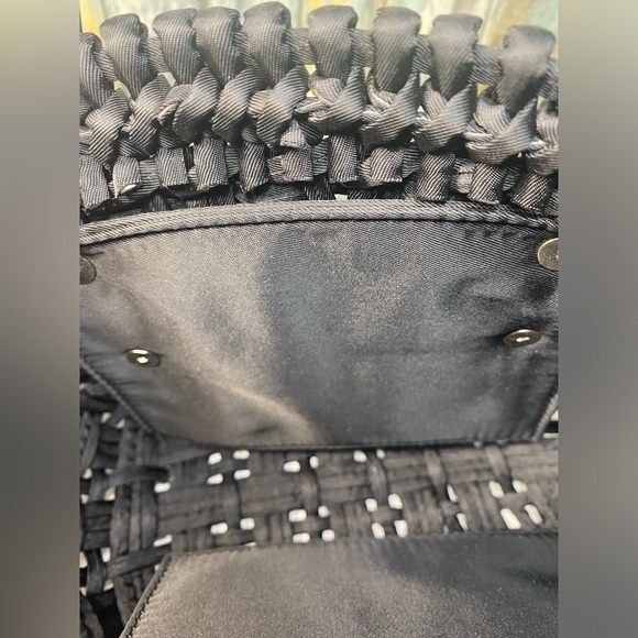 URBAN OUTFITTERS WOVEN FAN TOTE BAG - Picture 6 of 6